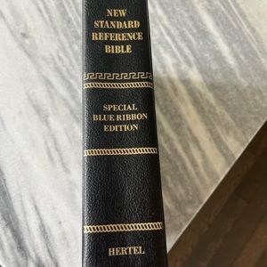 New standard reference bible mid 1960s edition special blue ribbon edition